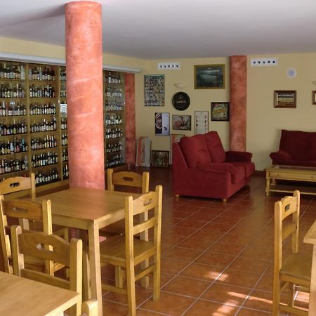 Hotel Arnal Ескалона Зручності фото