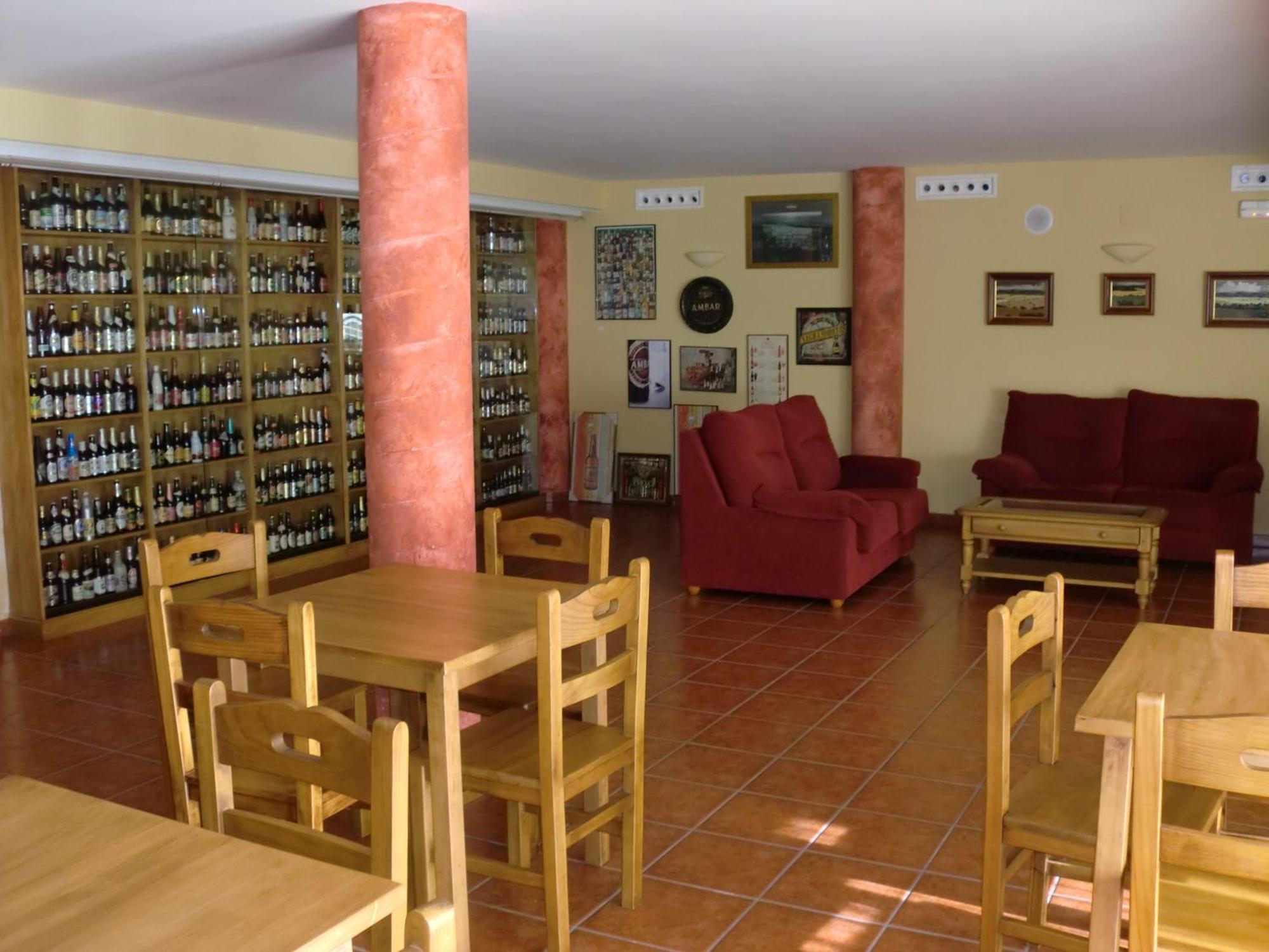 Hotel Arnal Ескалона Зручності фото